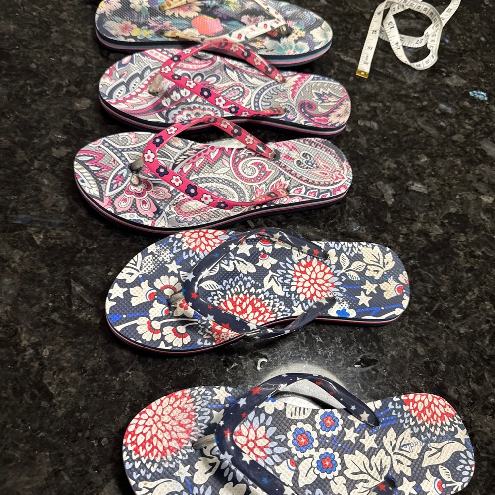 3!!! Pair Of Vera Bradley Flip Flops. Size 5-6
